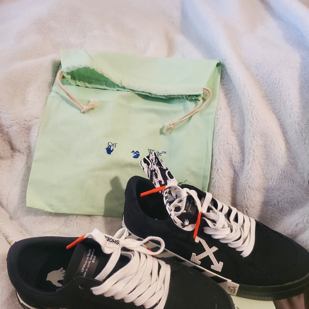 Off white shoes - Picture 4 of 5